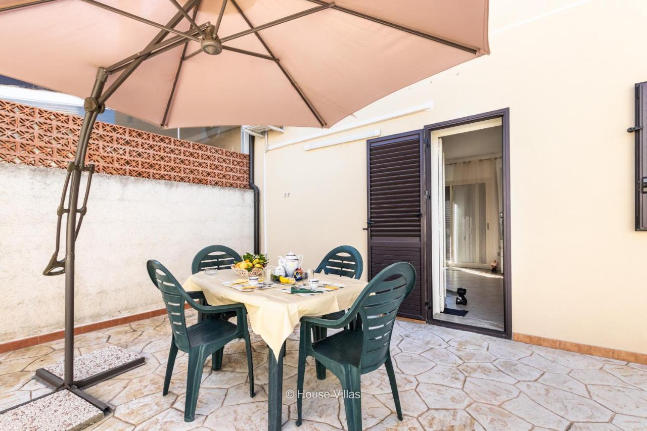 Villa Queen Dany Lido di Noto Екстер'єр фото