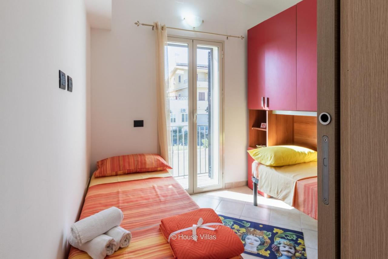 Villa Queen Dany Lido di Noto Екстер'єр фото