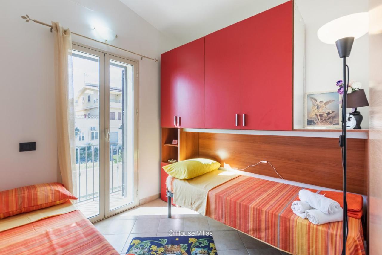 Villa Queen Dany Lido di Noto Екстер'єр фото