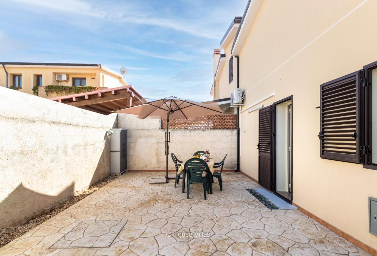 Villa Queen Dany Lido di Noto Екстер'єр фото