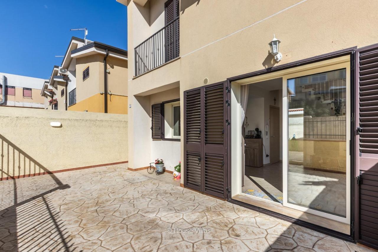 Villa Queen Dany Lido di Noto Екстер'єр фото