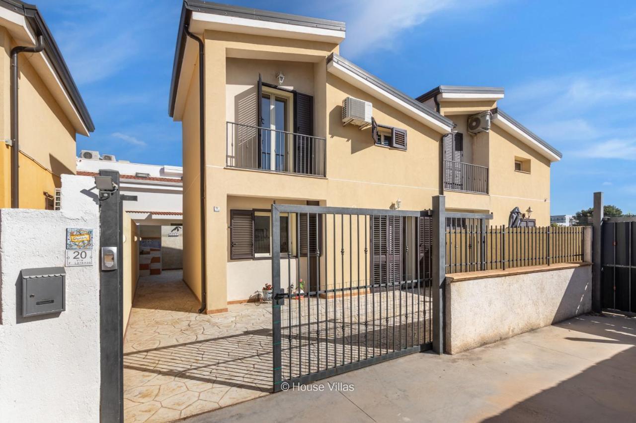 Villa Queen Dany Lido di Noto Екстер'єр фото