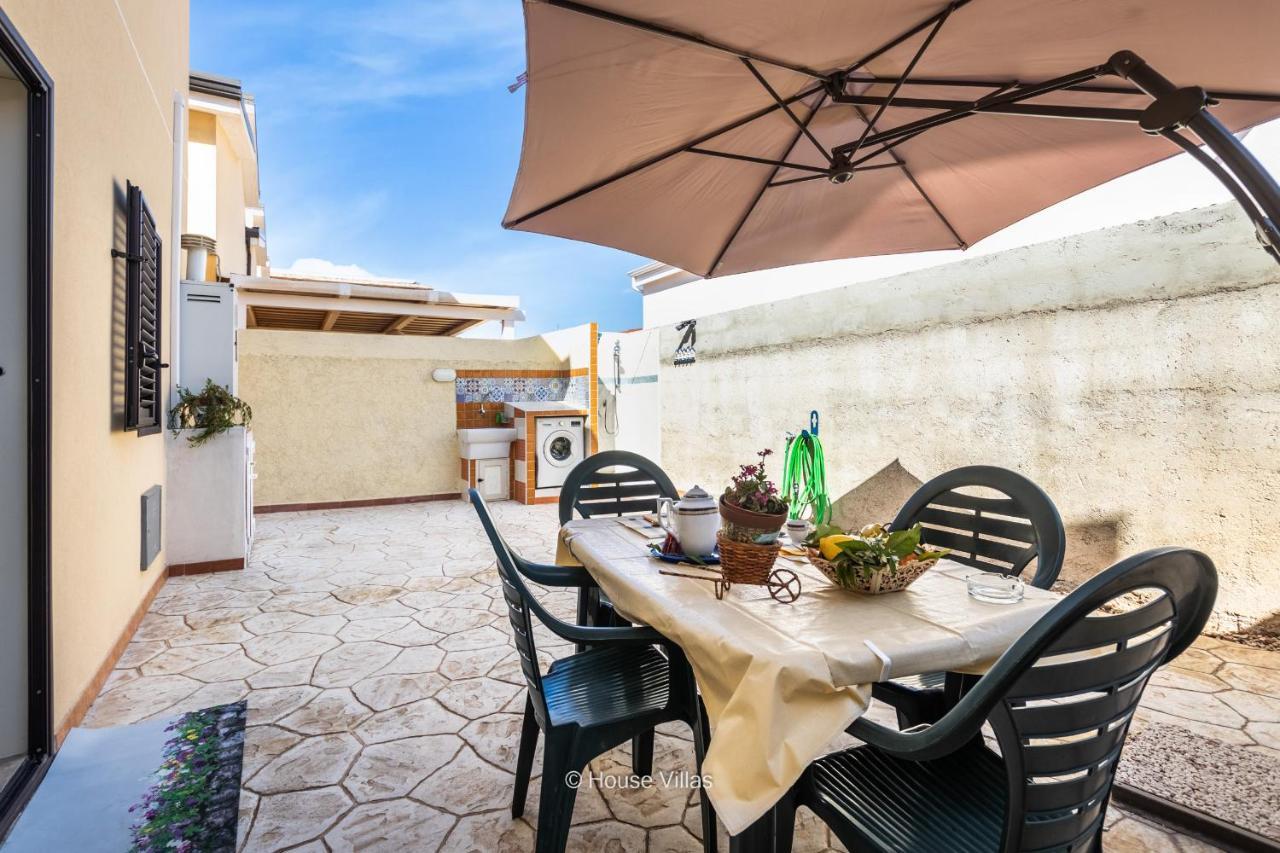 Villa Queen Dany Lido di Noto Екстер'єр фото