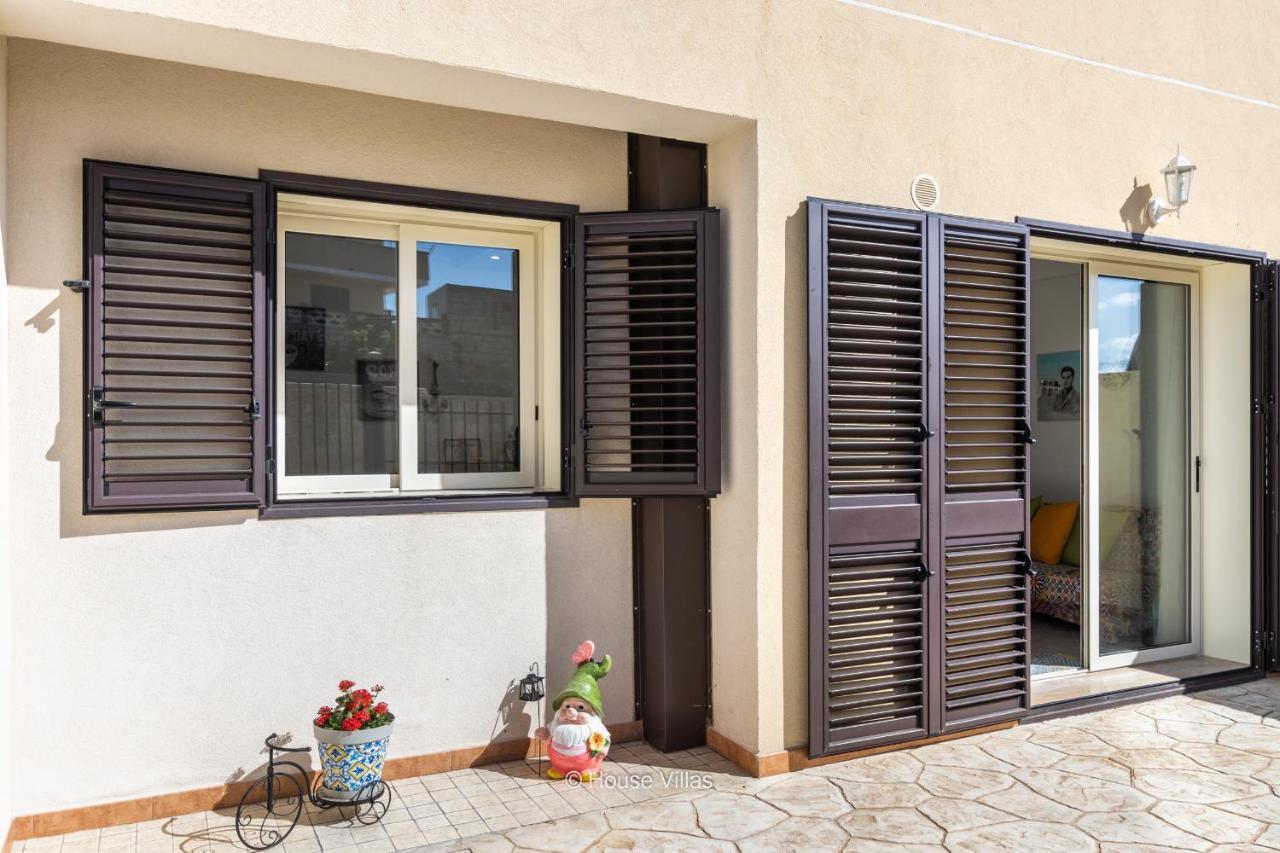 Villa Queen Dany Lido di Noto Екстер'єр фото